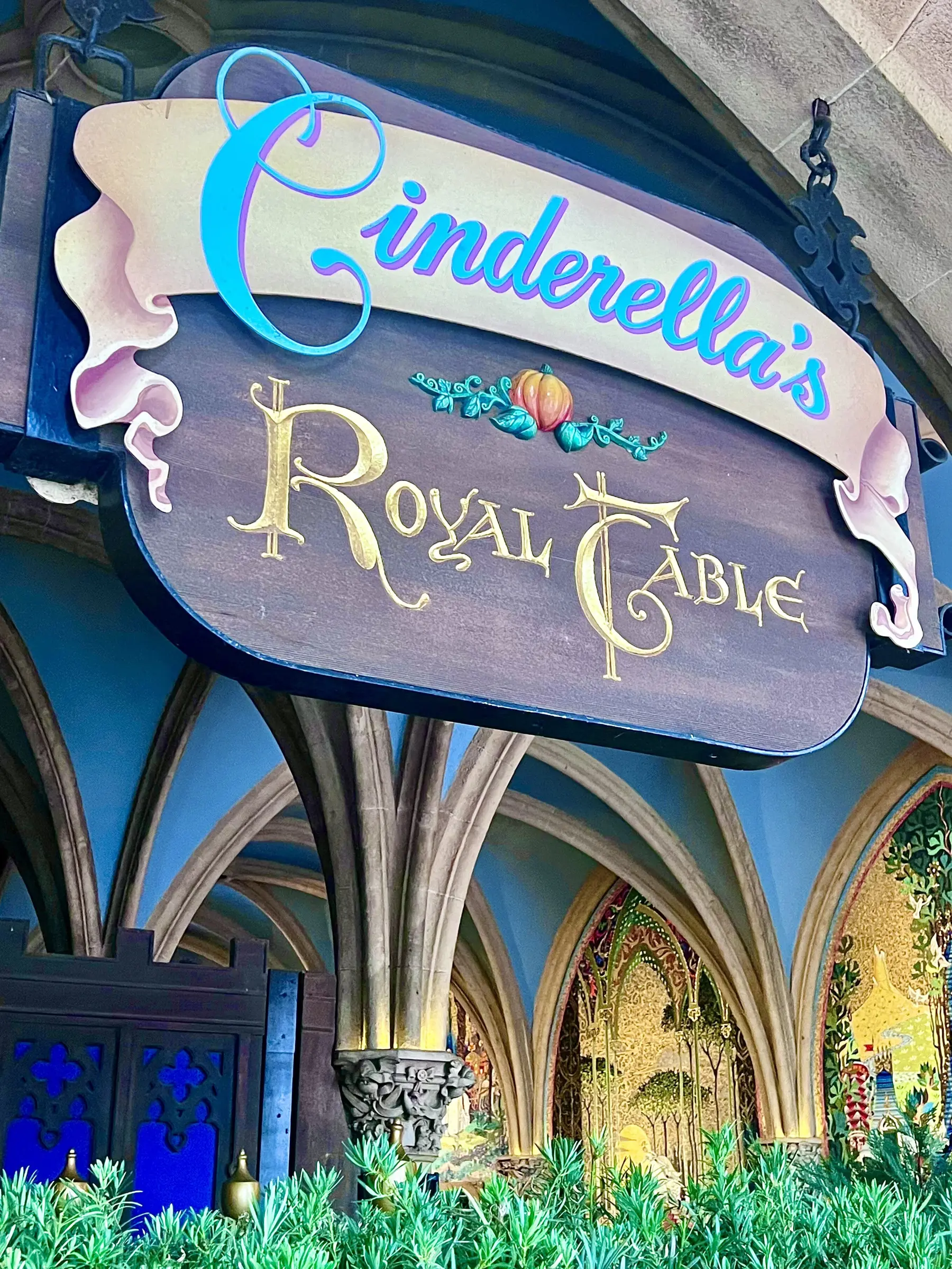 Entrance sign for Cinderella's Royal Table at Magic Kingdom